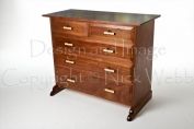 Chest of drawers in mahogany and satinwood