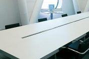 Meeting table