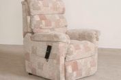 La-z-boy Avenger Luxury Lift Chair (powered)