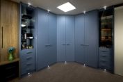 Bespoke fitted corner wardrobe